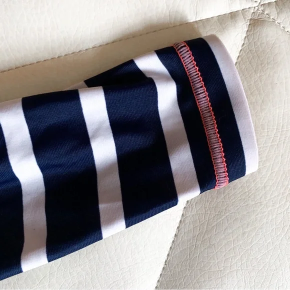 Gap • Rashguard - Picture 3 of 5